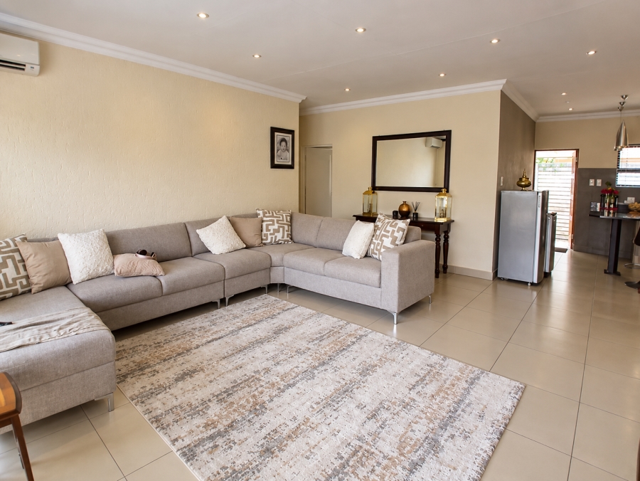 2 Bedroom Property for Sale in Three Rivers Gauteng