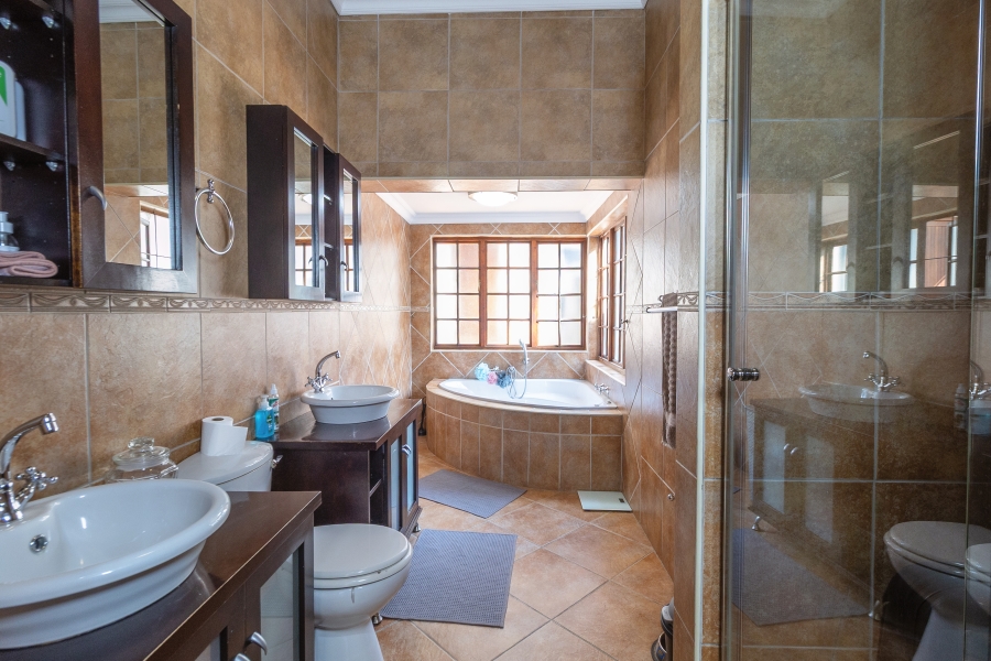 3 Bedroom Property for Sale in Moreleta Park Gauteng
