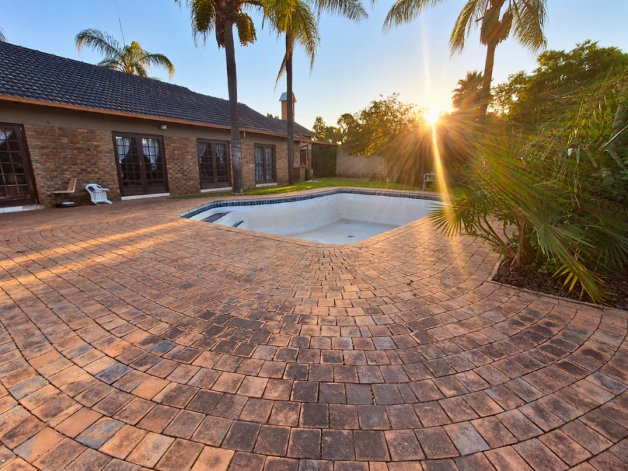 4 Bedroom Property for Sale in East Lynne Gauteng