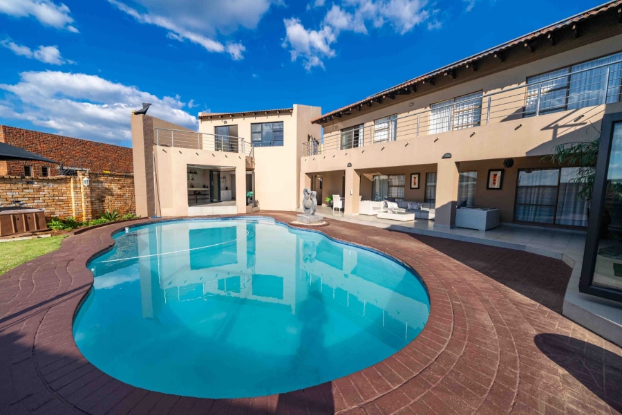 4 Bedroom Property for Sale in Sunair Park Gauteng