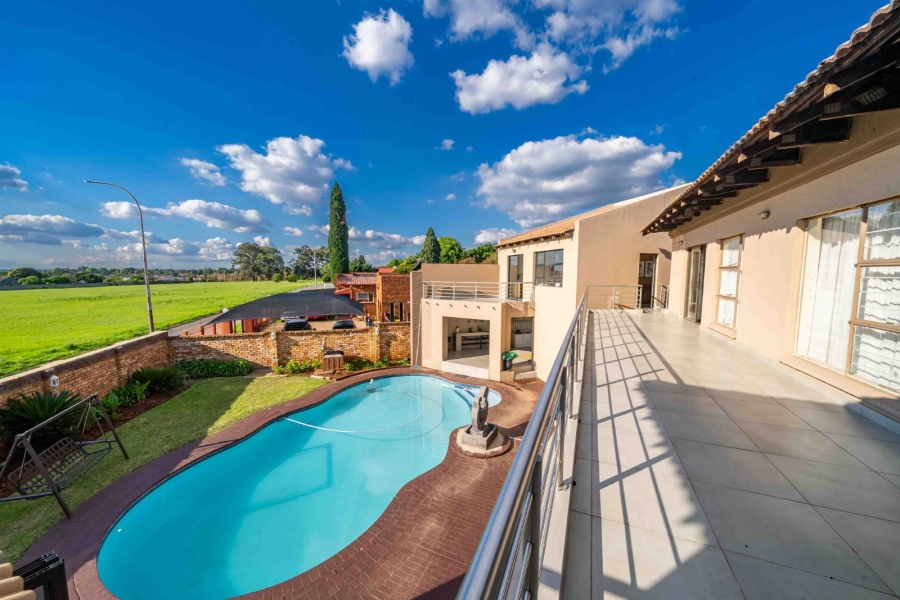 4 Bedroom Property for Sale in Sunair Park Gauteng