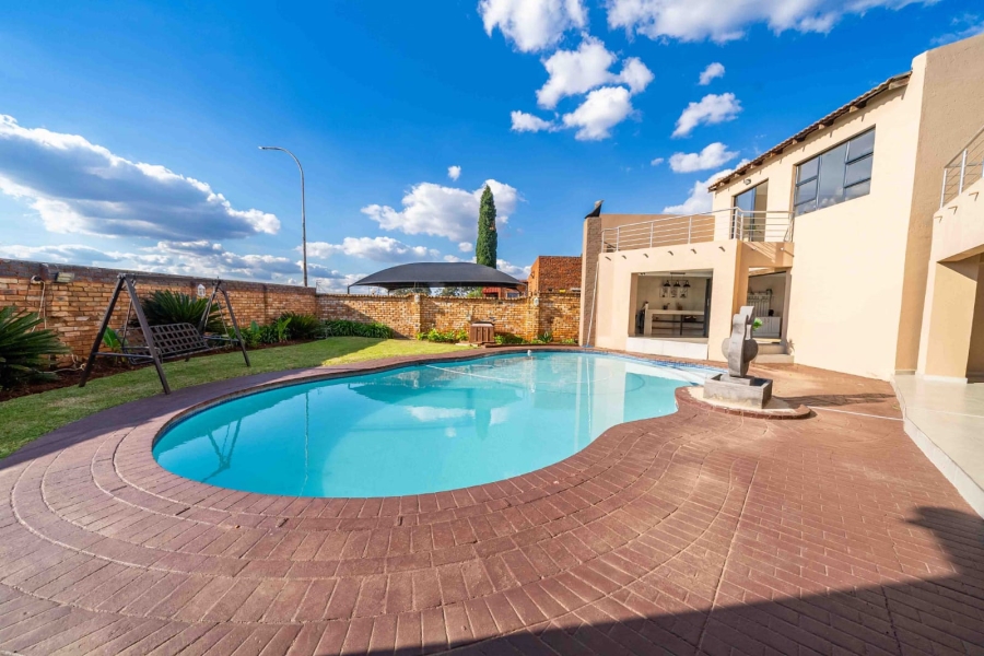 4 Bedroom Property for Sale in Sunair Park Gauteng