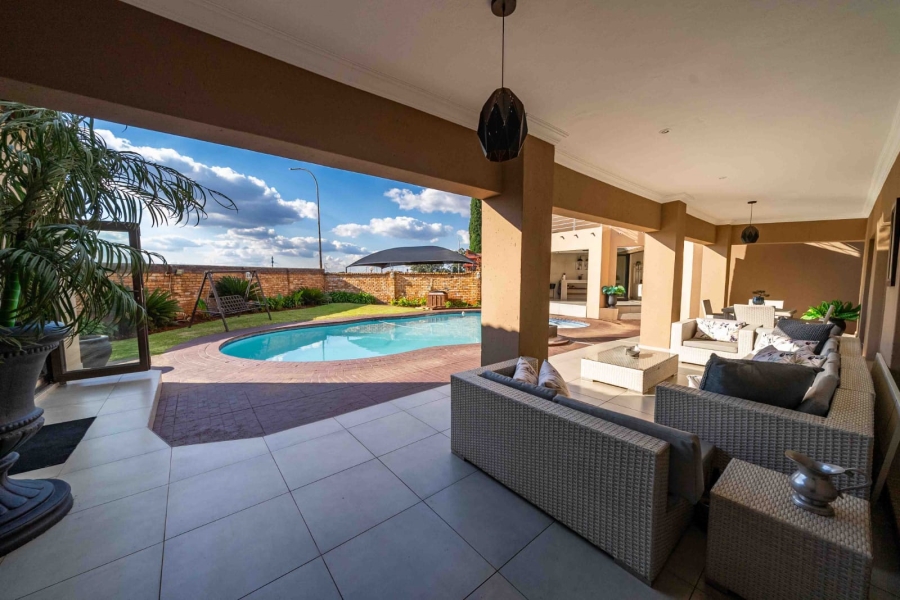 4 Bedroom Property for Sale in Sunair Park Gauteng