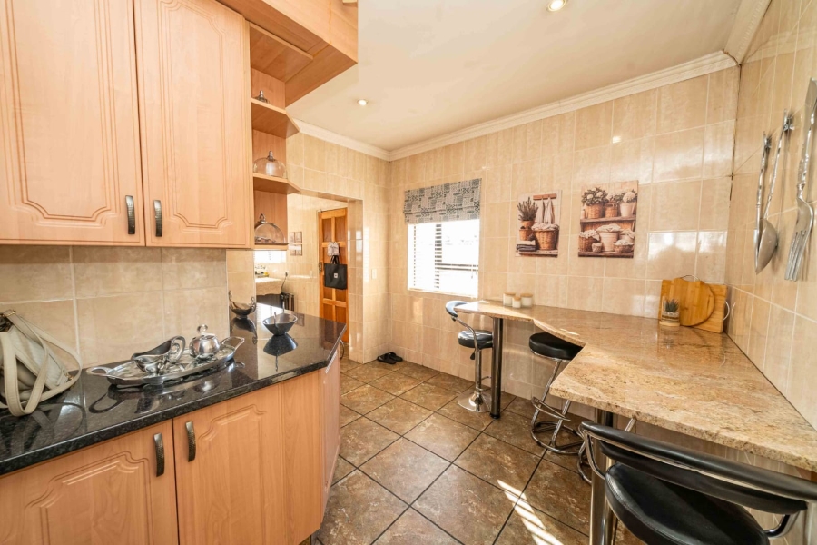 4 Bedroom Property for Sale in Sunair Park Gauteng