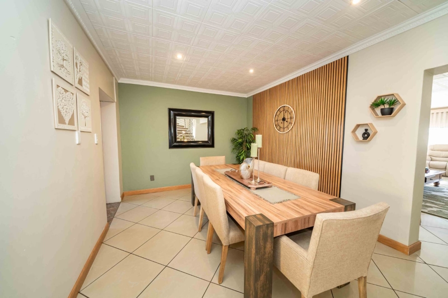 4 Bedroom Property for Sale in Sunair Park Gauteng