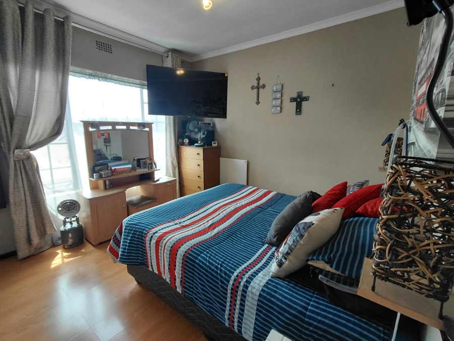 2 Bedroom Property for Sale in Sonneveld Gauteng