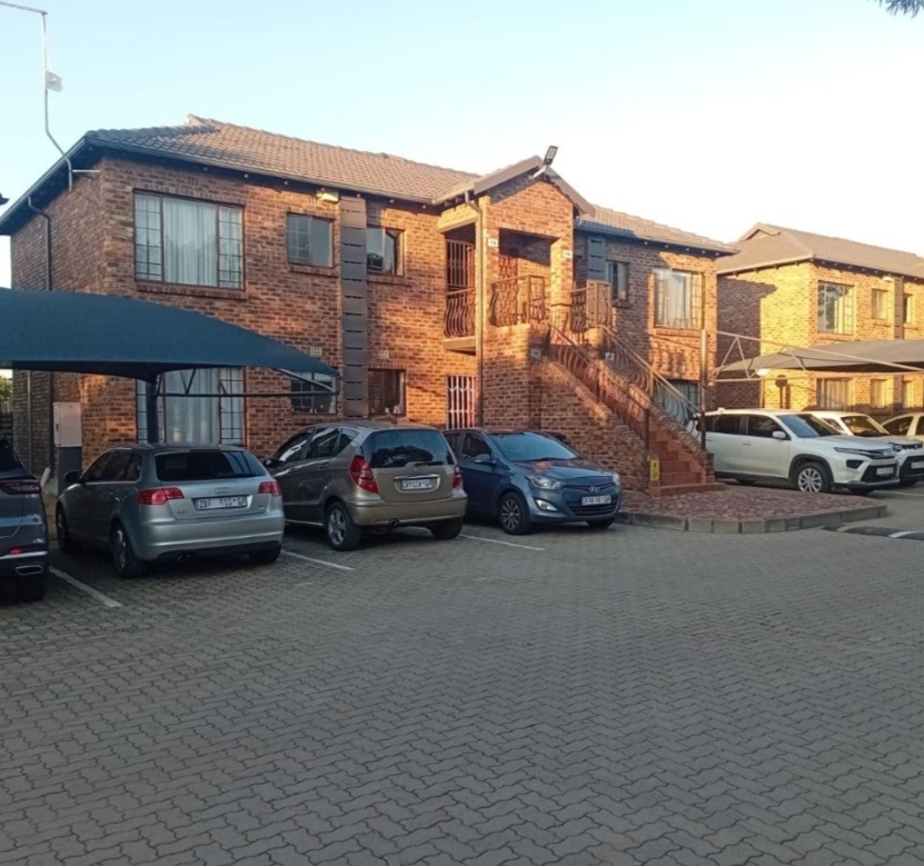 2 Bedroom Property for Sale in Sonneveld Gauteng