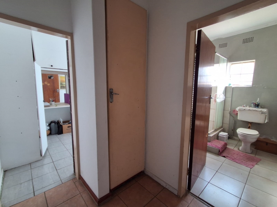 3 Bedroom Property for Sale in Birchleigh North Gauteng