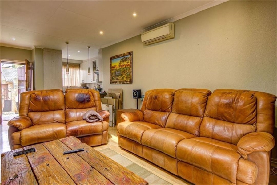 4 Bedroom Property for Sale in Allen Grove Gauteng