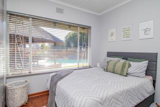 5 Bedroom Property for Sale in Glen Marais Gauteng