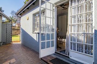 5 Bedroom Property for Sale in Glen Marais Gauteng