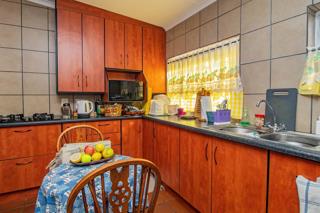 5 Bedroom Property for Sale in Glen Marais Gauteng