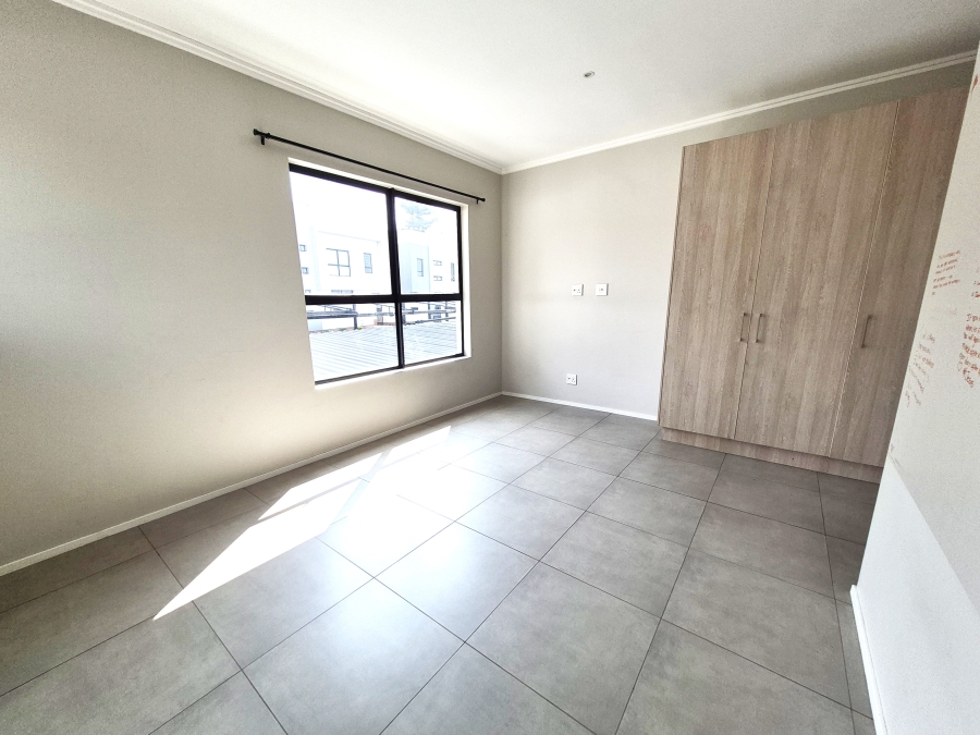 To Let 2 Bedroom Property for Rent in Sandown Gauteng