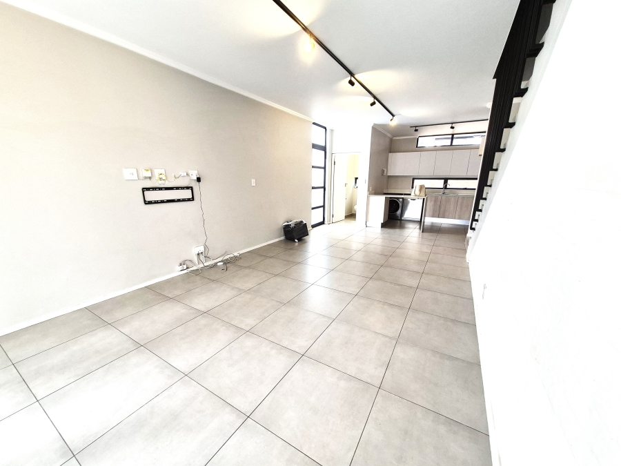 To Let 2 Bedroom Property for Rent in Sandown Gauteng