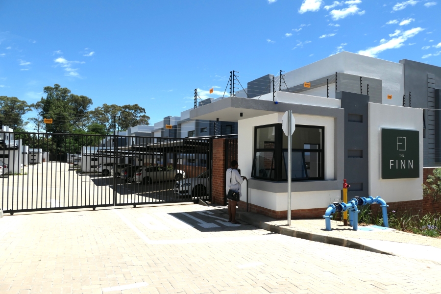 To Let 2 Bedroom Property for Rent in Sandown Gauteng