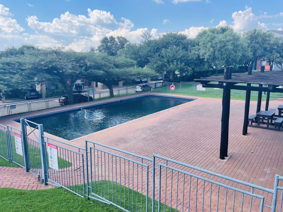 To Let 1 Bedroom Property for Rent in Jackal Creek Golf Estate Gauteng