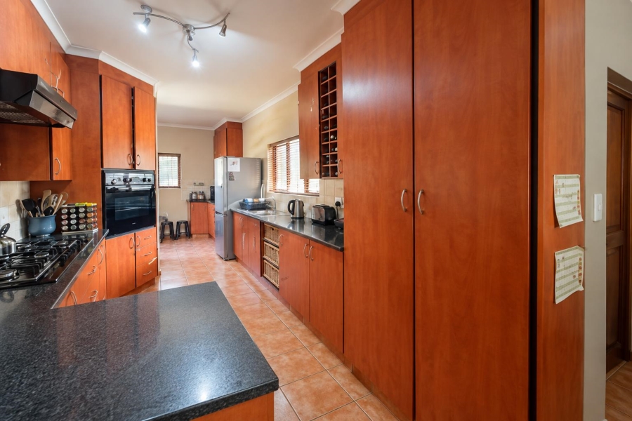 To Let 3 Bedroom Property for Rent in Thatchfield Close Gauteng