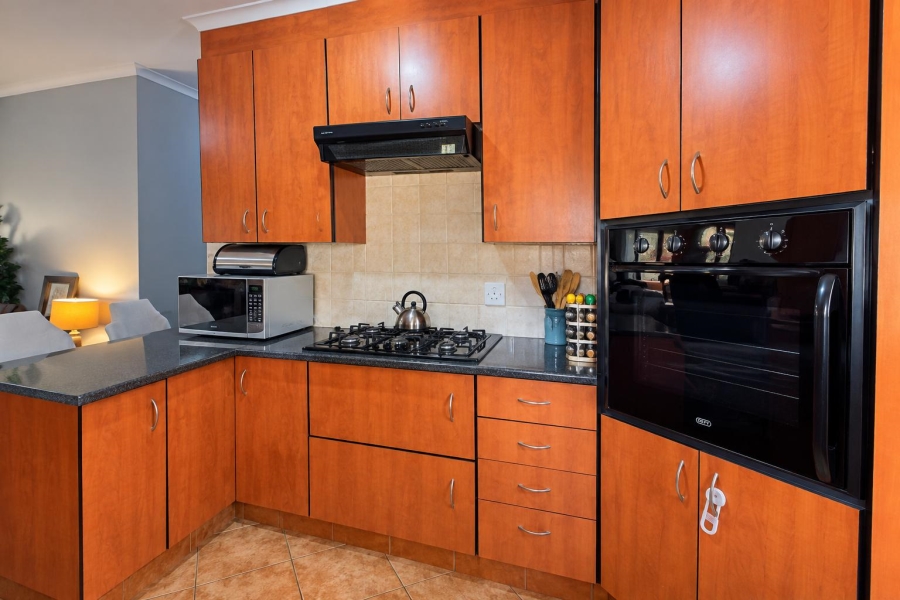 To Let 3 Bedroom Property for Rent in Thatchfield Close Gauteng