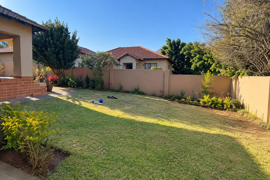 To Let 3 Bedroom Property for Rent in Thatchfield Close Gauteng
