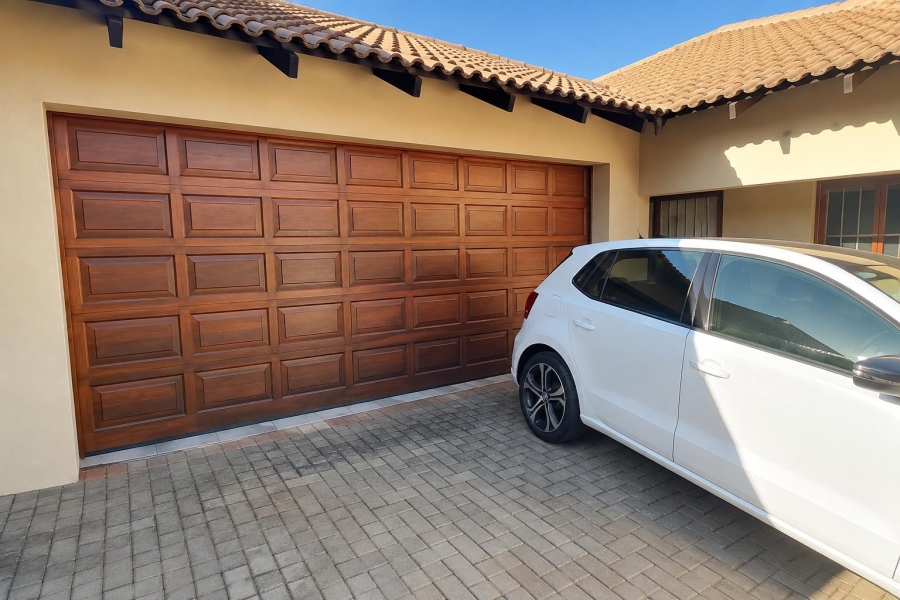 To Let 3 Bedroom Property for Rent in Thatchfield Close Gauteng