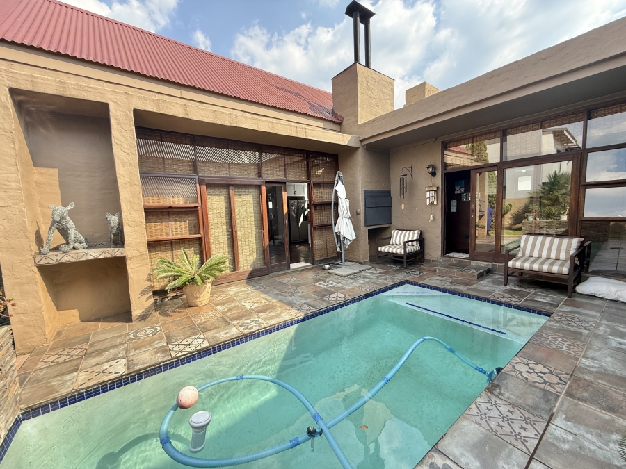 4 Bedroom Property for Sale in Midstream Meadows Gauteng