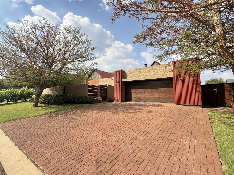 4 Bedroom Property for Sale in Midstream Meadows Gauteng