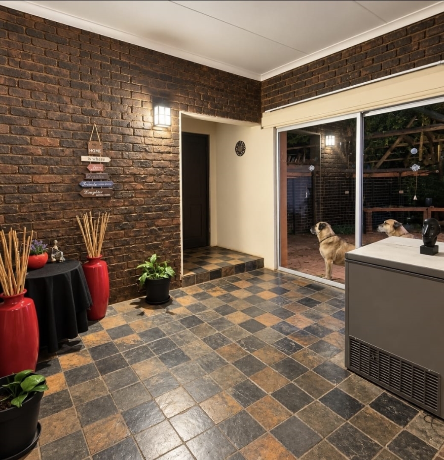 4 Bedroom Property for Sale in Rant En Dal Gauteng
