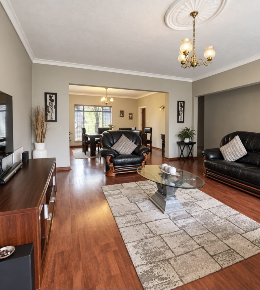 4 Bedroom Property for Sale in Rant En Dal Gauteng