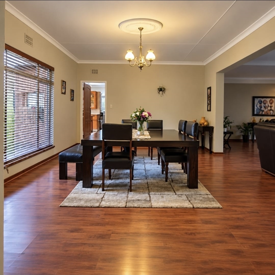 4 Bedroom Property for Sale in Rant En Dal Gauteng