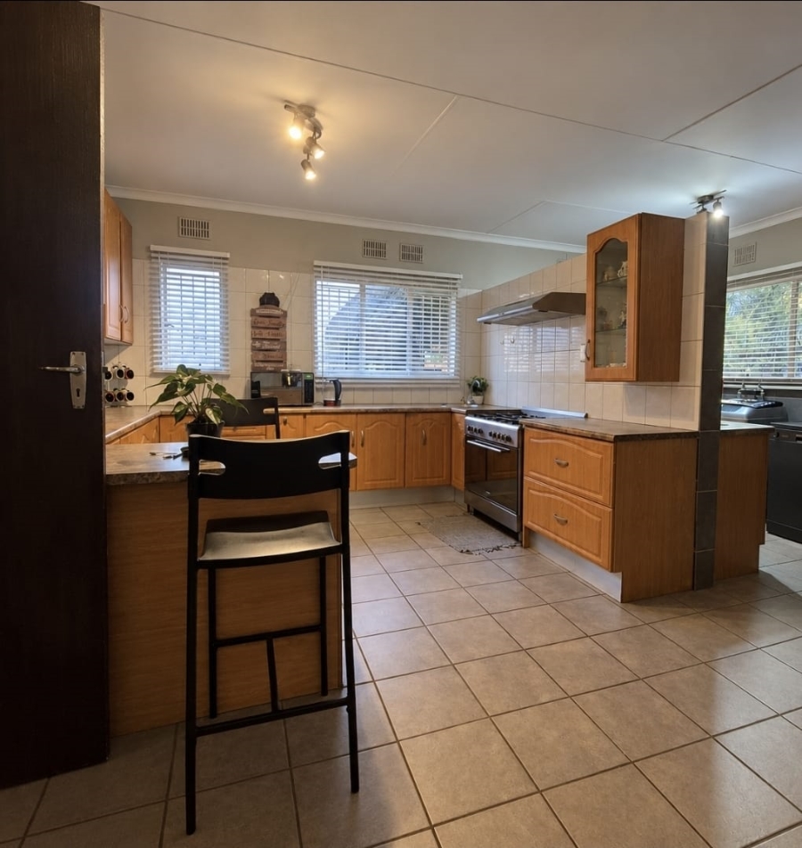 4 Bedroom Property for Sale in Rant En Dal Gauteng
