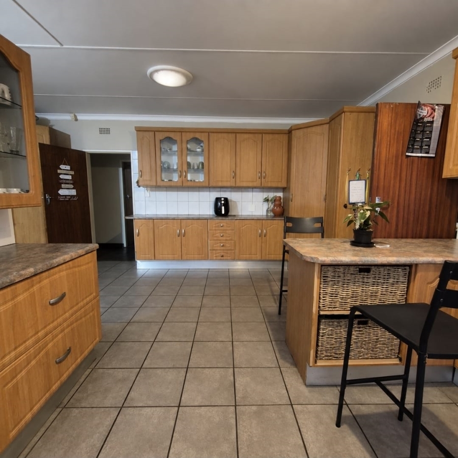 4 Bedroom Property for Sale in Rant En Dal Gauteng