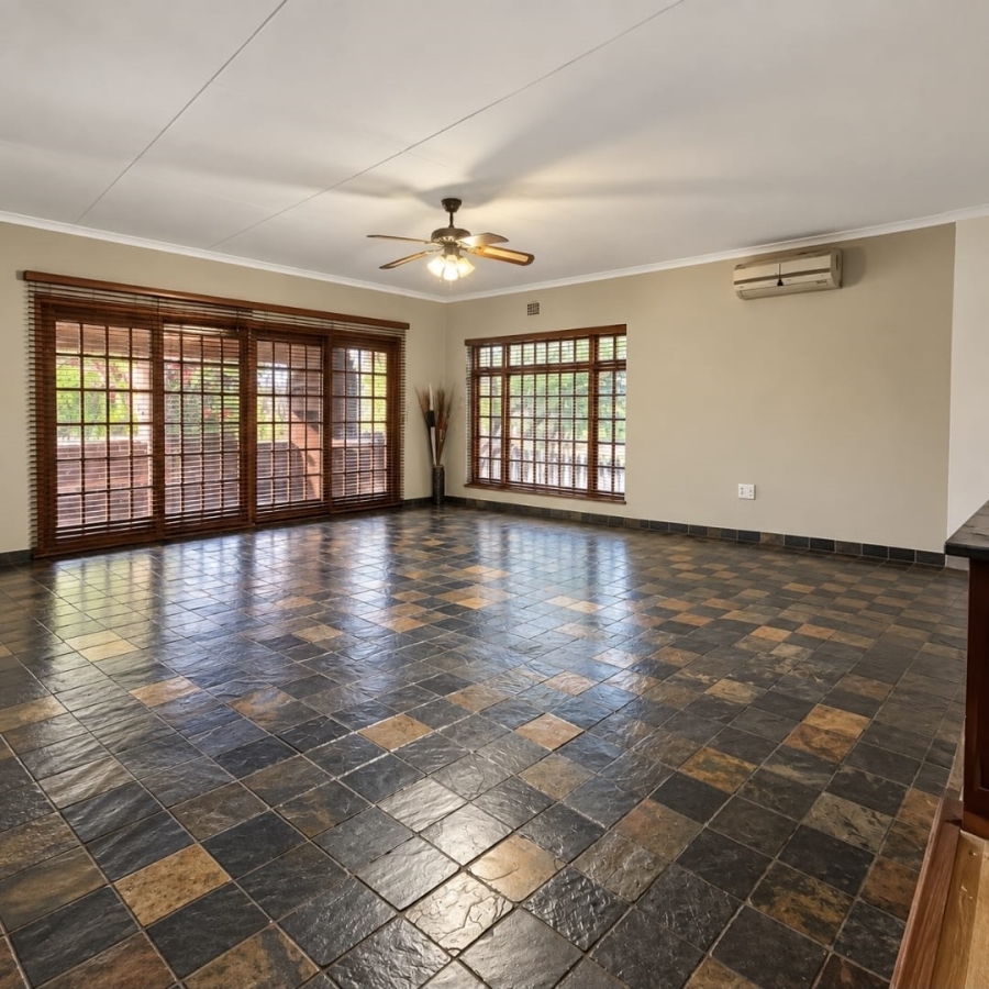 4 Bedroom Property for Sale in Rant En Dal Gauteng
