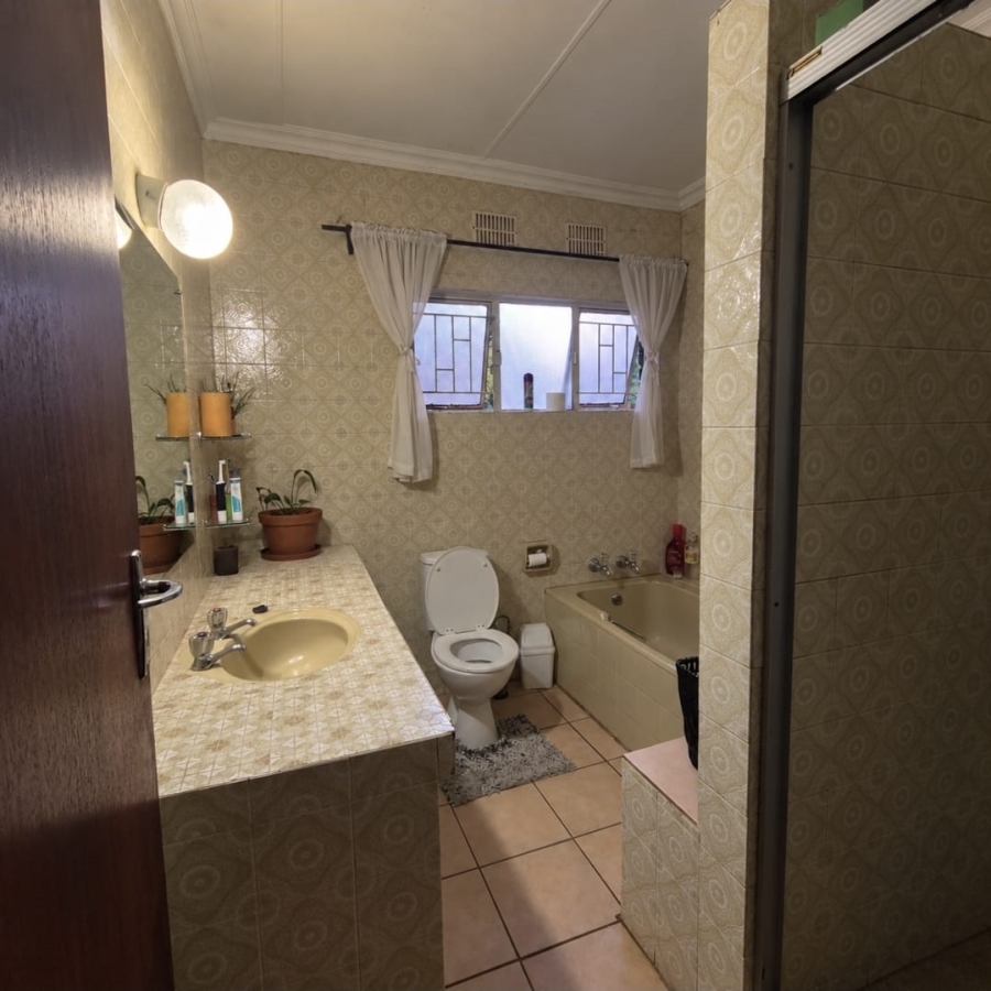 4 Bedroom Property for Sale in Rant En Dal Gauteng