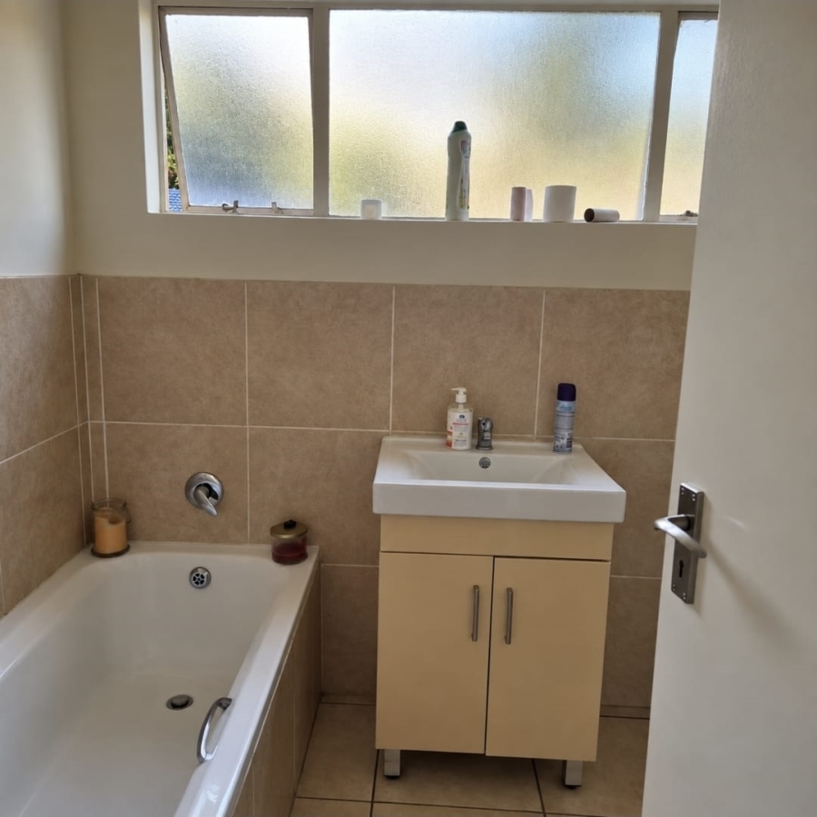 4 Bedroom Property for Sale in Rant En Dal Gauteng