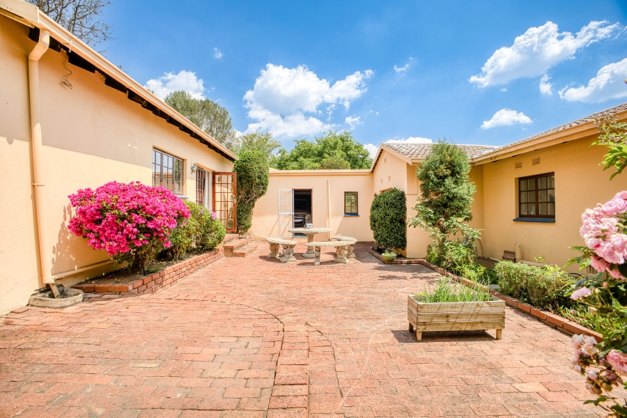 4 Bedroom Property for Sale in Chartwell Gauteng