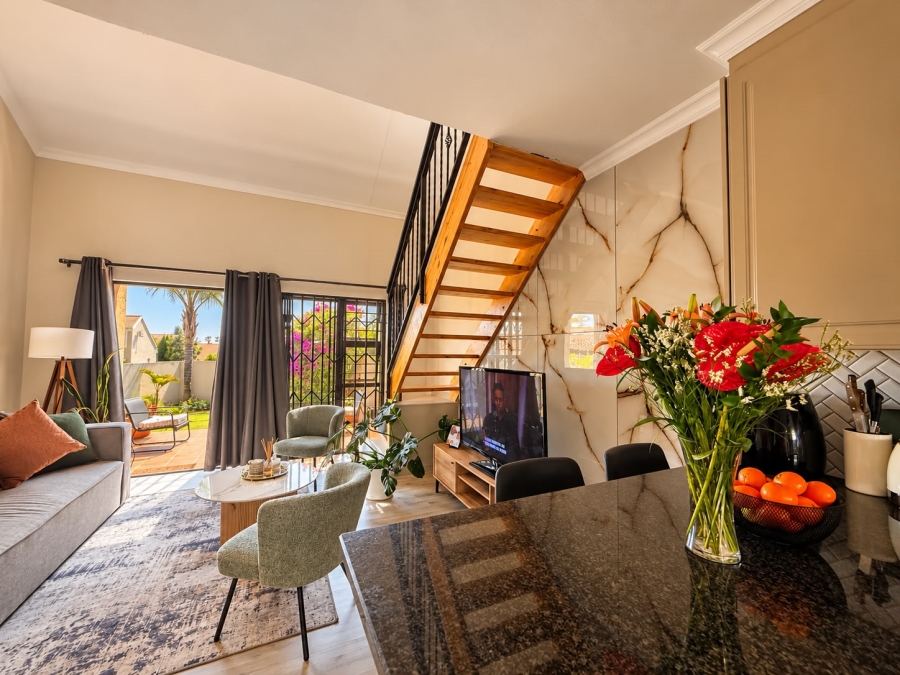 To Let 2 Bedroom Property for Rent in Broadacres Gauteng