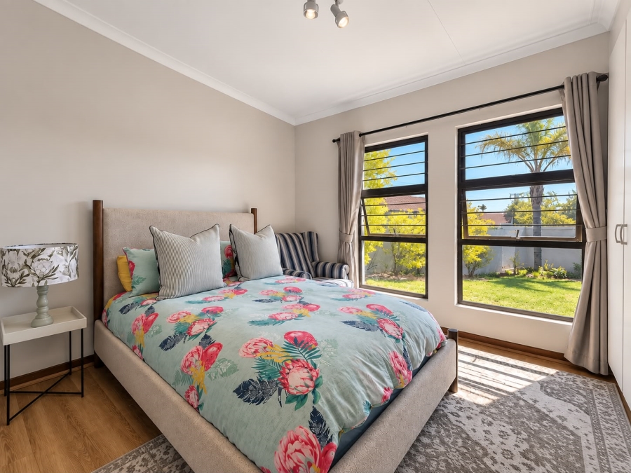 To Let 2 Bedroom Property for Rent in Broadacres Gauteng