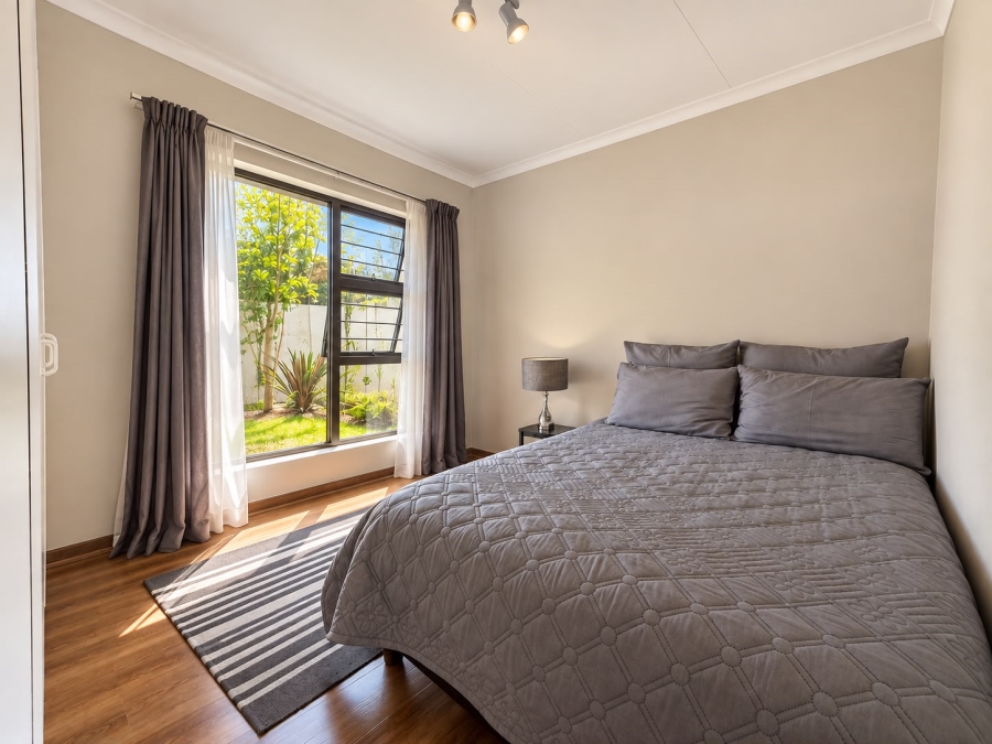 To Let 2 Bedroom Property for Rent in Broadacres Gauteng