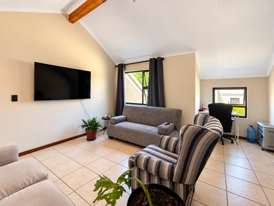 To Let 2 Bedroom Property for Rent in Broadacres Gauteng