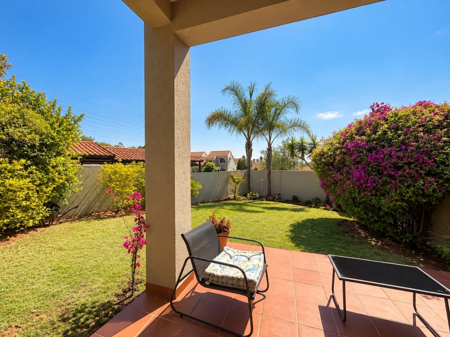 To Let 2 Bedroom Property for Rent in Broadacres Gauteng