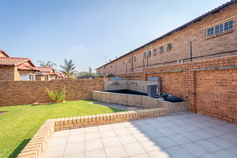 3 Bedroom Property for Sale in Weltevreden Park Gauteng