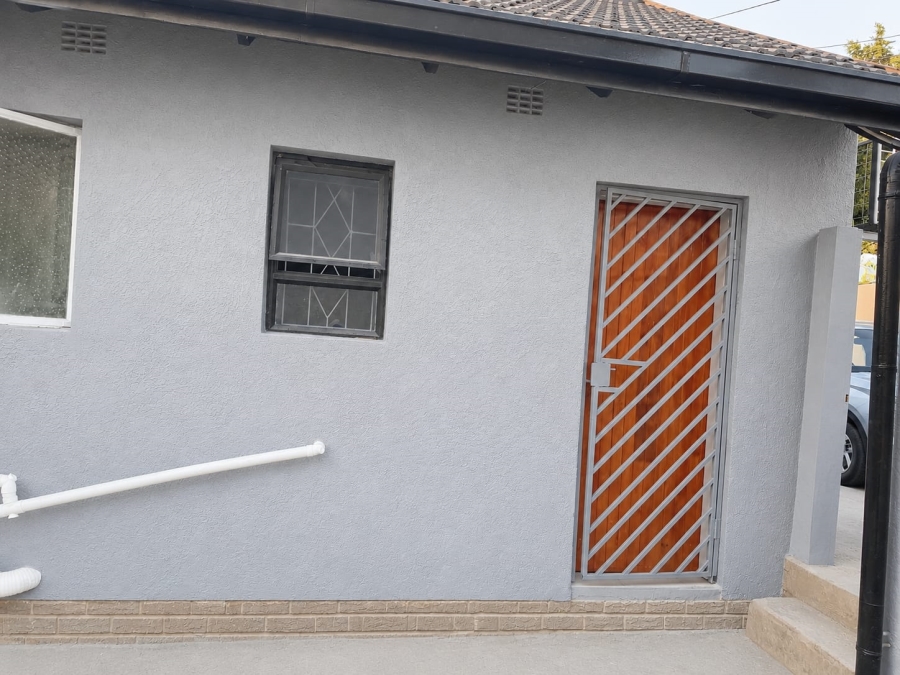 To Let 1 Bedroom Property for Rent in Kensington B Gauteng