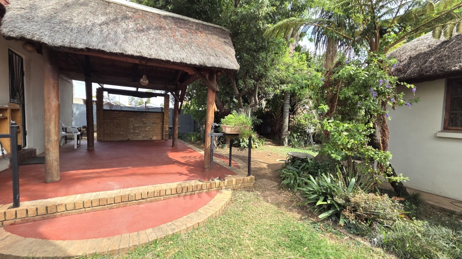 To Let 3 Bedroom Property for Rent in East Lynne Gauteng
