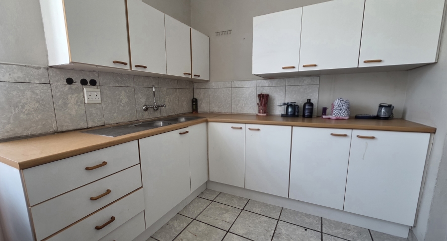 To Let 3 Bedroom Property for Rent in East Lynne Gauteng