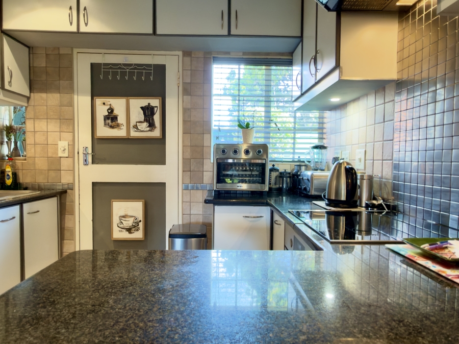 2 Bedroom Property for Sale in Pierre Van Ryneveld Gauteng