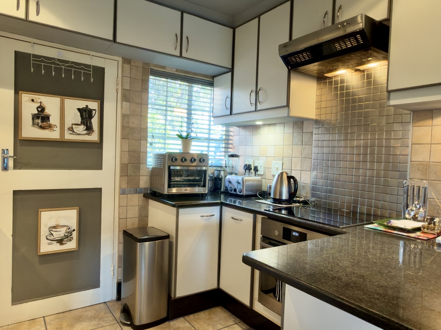 2 Bedroom Property for Sale in Pierre Van Ryneveld Gauteng