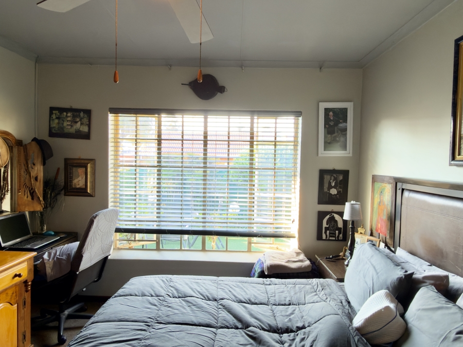 2 Bedroom Property for Sale in Pierre Van Ryneveld Gauteng