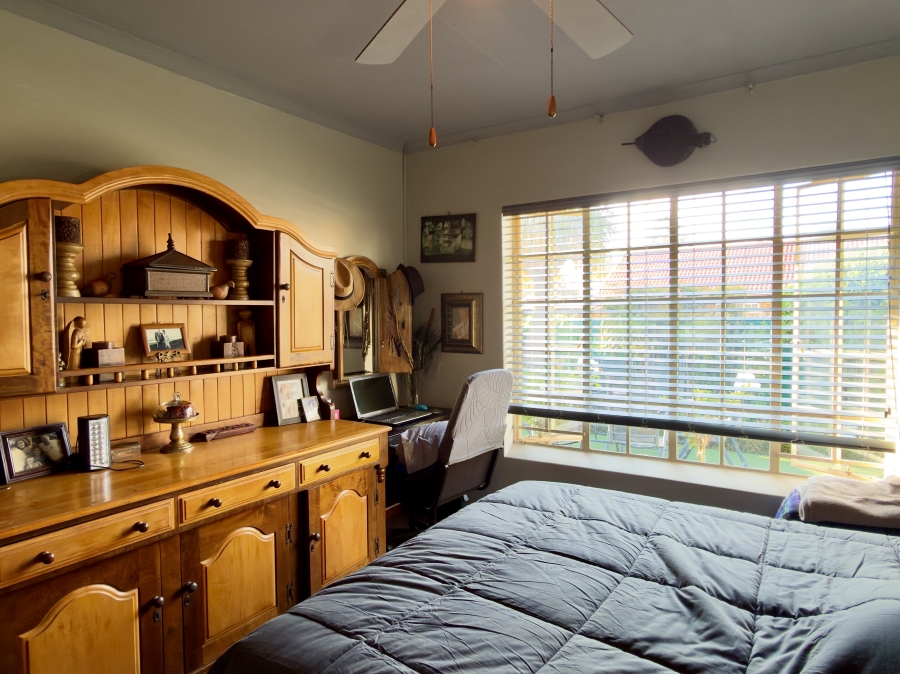 2 Bedroom Property for Sale in Pierre Van Ryneveld Gauteng