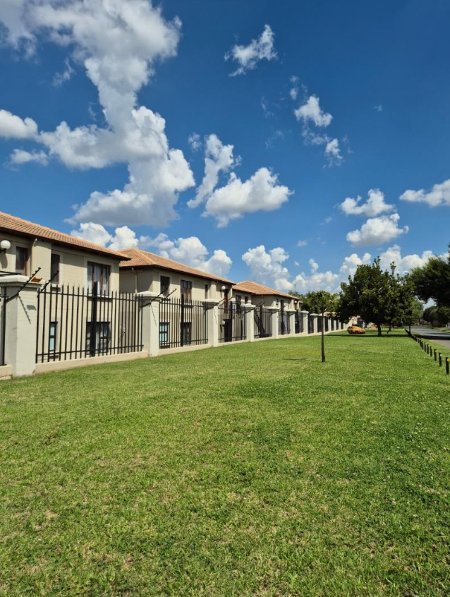 2 Bedroom Property for Sale in Meyersdal Gauteng