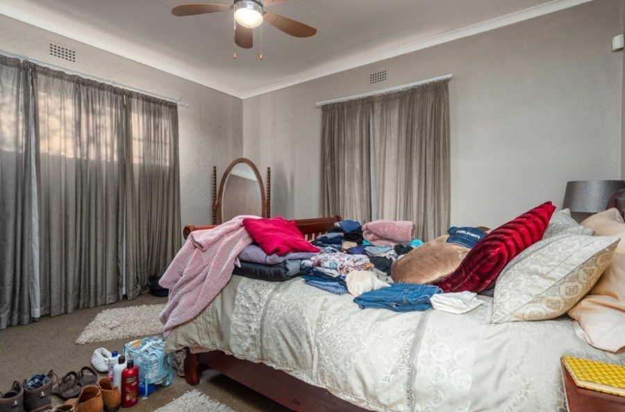 3 Bedroom Property for Sale in Brackendowns Gauteng